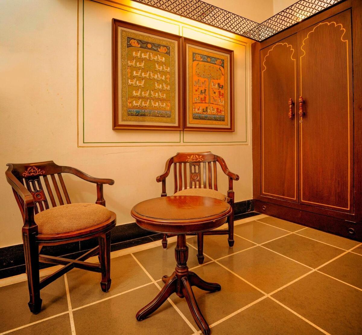 Santosh Villa - The House Of Antiques And Art Udaipur Exterior foto